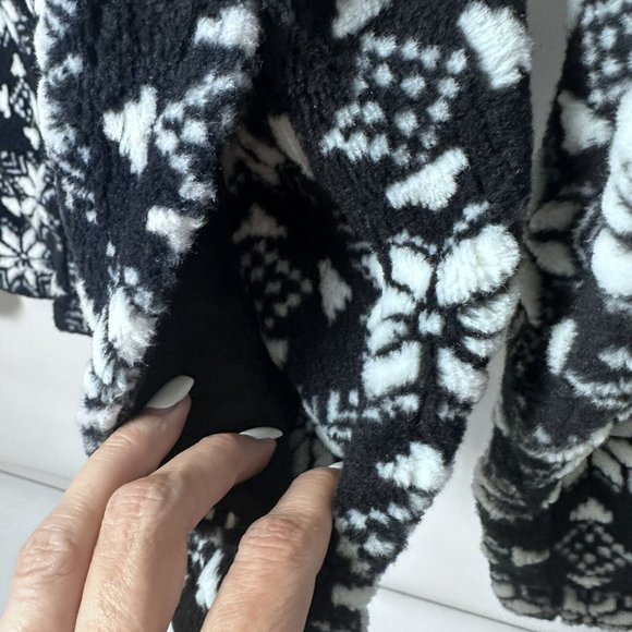 Tsunami Jacket Womens Medium Fleece Faux Fur Deer Christmas Trees Outdoo… - Picture 6 of 8